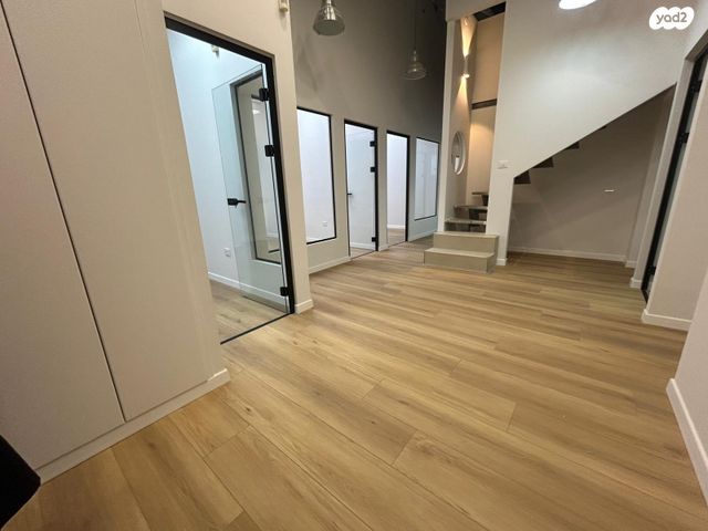 דרך מנחם בגין 