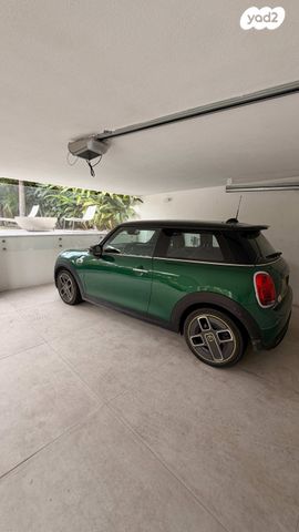 מודעת רכב מיני קופר SE (חשמלית)