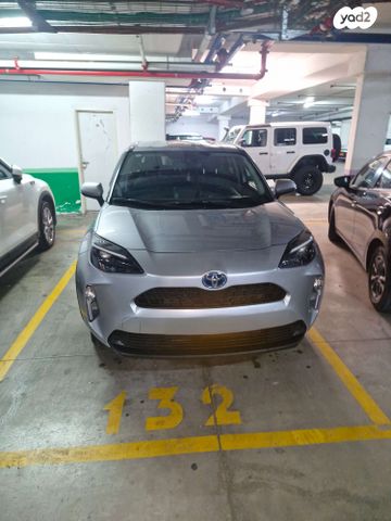 מודעת רכב טויוטה יאריס קרוס