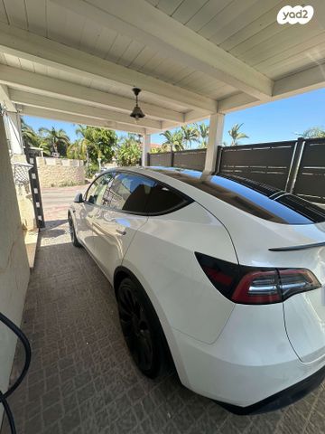 מודעת רכב טסלה מודל Y