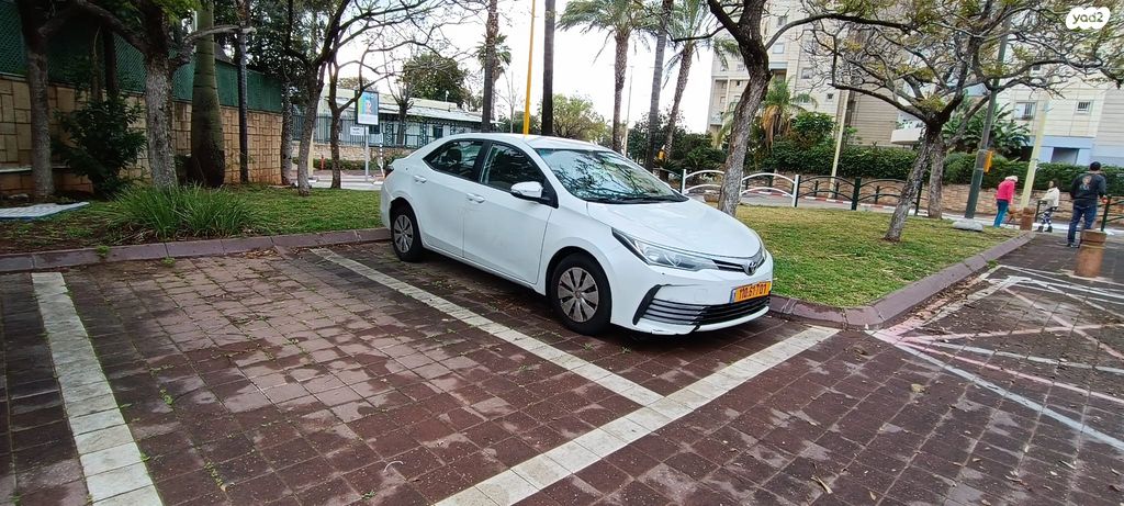 מודעת רכב טויוטה קורולה