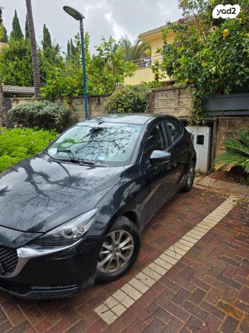 מודעת רכב מאזדה 2