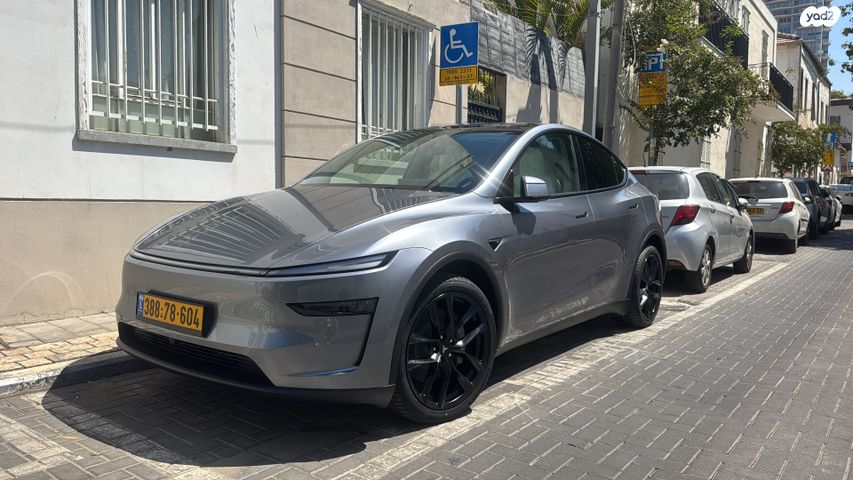 מודעת רכב טסלה מודל Y