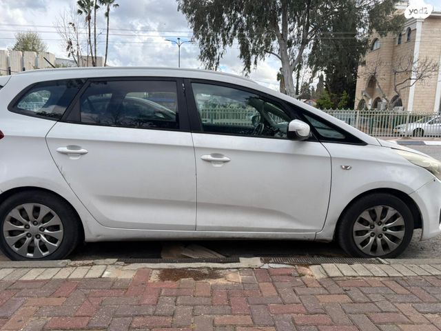 מודעת רכב קיה קארנס