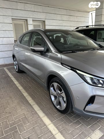 מודעת רכב ג׳ילי Geometry C