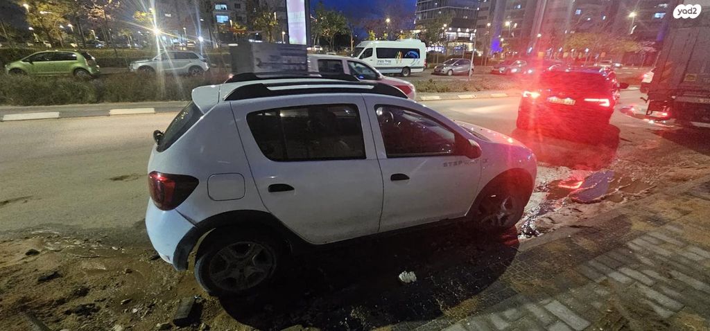 מודעת רכב דאצ'יה סנדרו