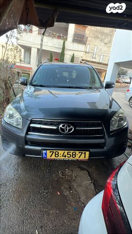 מודעת רכב טויוטה RAV4