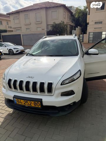 מודעת רכב ג'יפ צ'ירוקי