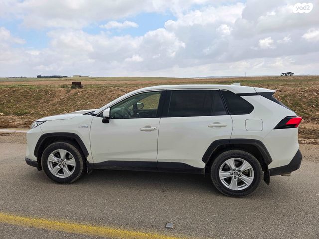 מודעת רכב טויוטה RAV4