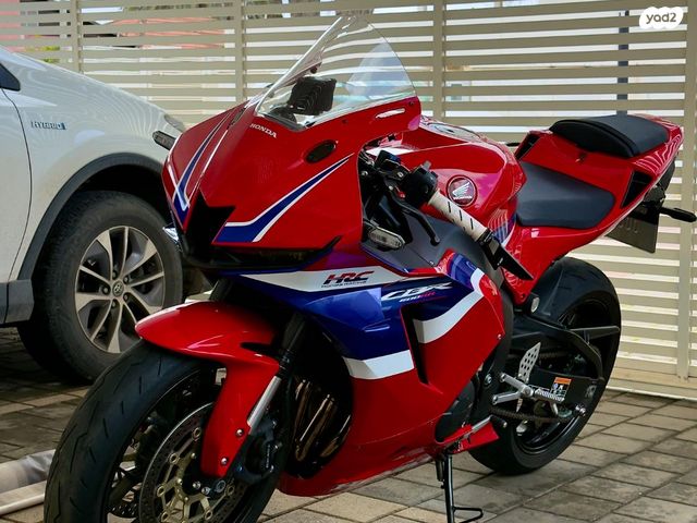 מודעת רכב הונדה CBR600RR