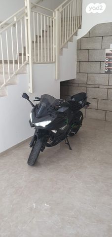 מודעת רכב קאוואסאקי נינג'ה 400
