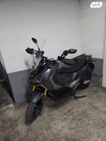 מודעת רכב סאן יאנג ADX400