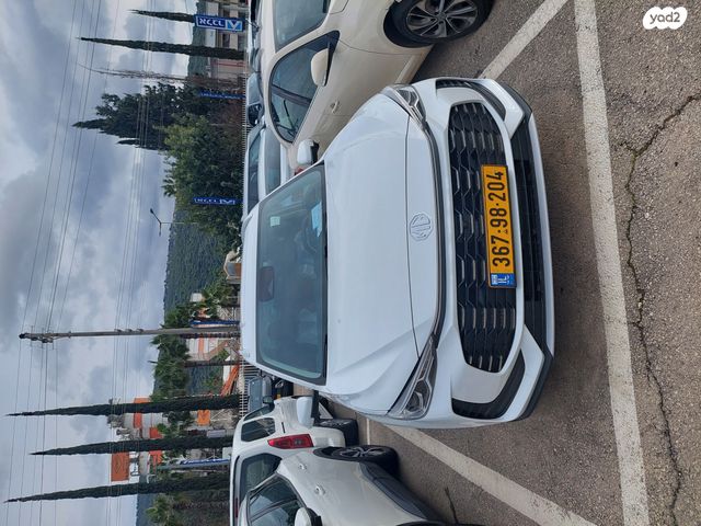 מודעת רכב אם ג'י ZS