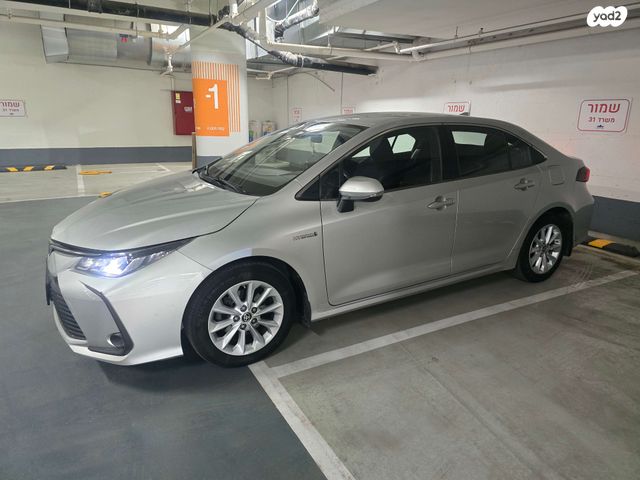 מודעת רכב טויוטה קורולה