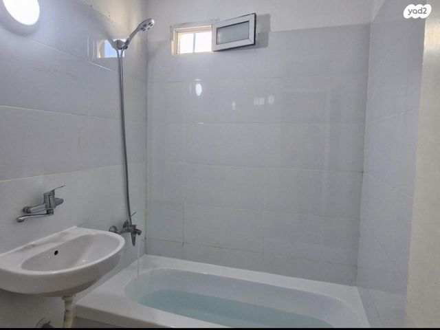 נחלת הר חב"ד 75