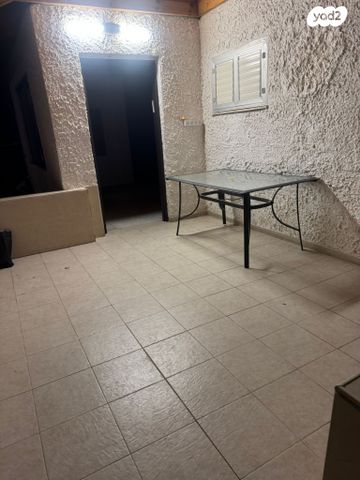 שדרות נווה עובד 27