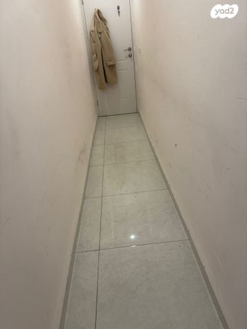 שדרות ירושלים 64