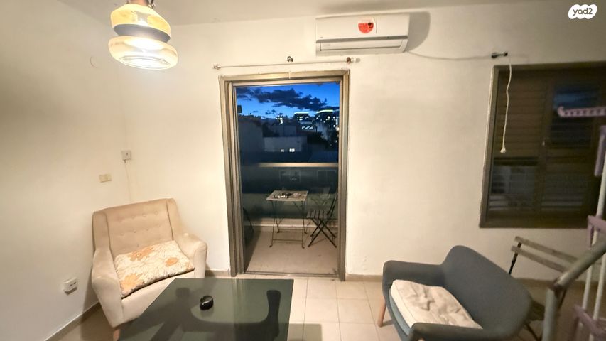 מודעת נכס, כפר גלעדי, פלורנטין, תל אביב יפו