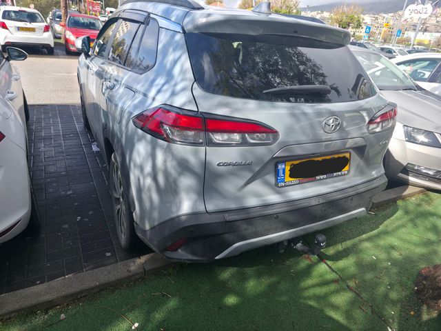 מודעת רכב טויוטה קורולה קרוס