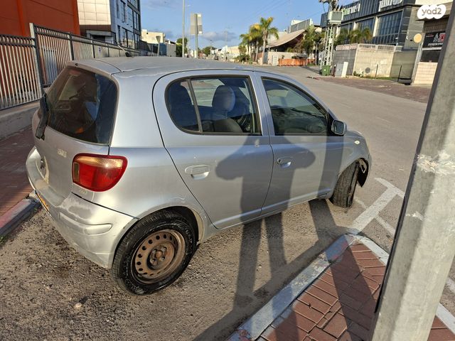 מודעת רכב טויוטה יאריס