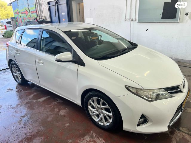 מודעת רכב טויוטה אוריס