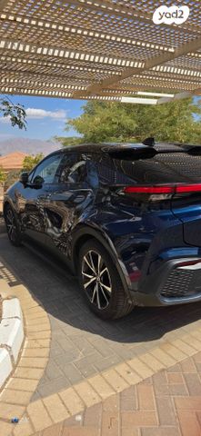 מודעת רכב טויוטה C-HR