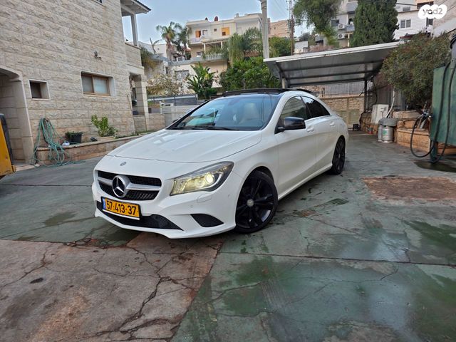 מודעת רכב מרצדס-בנץ CLA
