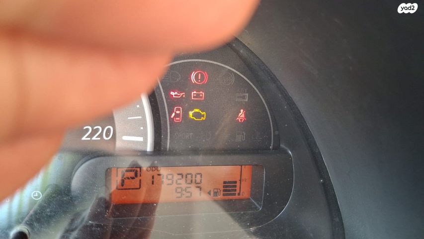 מודעת רכב ניסאן מיקרה