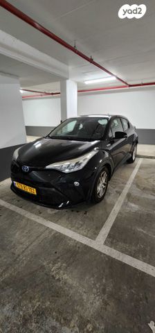 מודעת רכב טויוטה C-HR