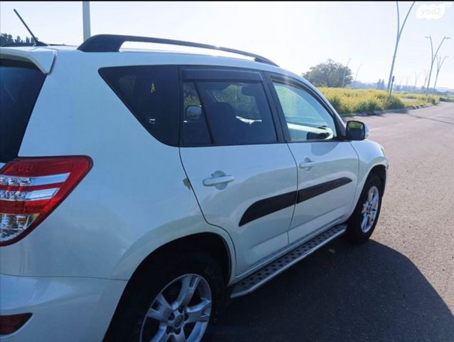 מודעת רכב טויוטה RAV4