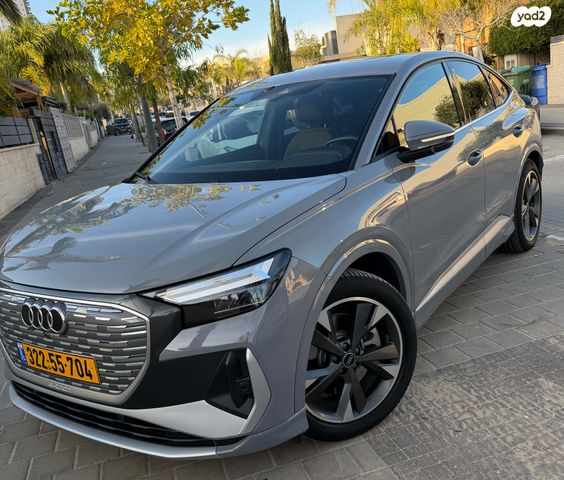 מודעת רכב אאודי Q4 e-tron