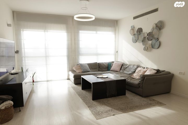 נתן אלתרמן 25