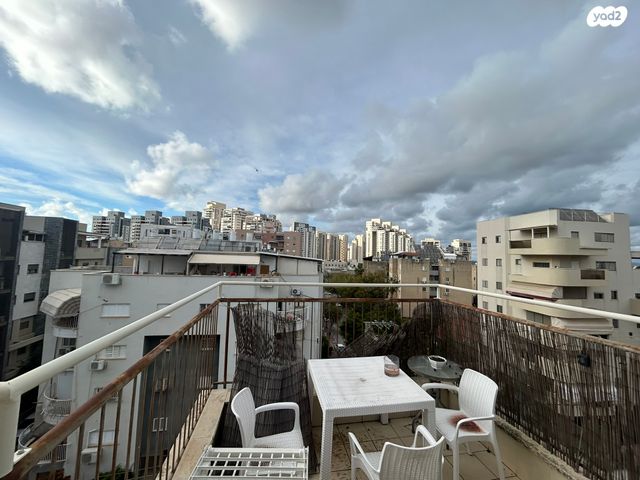 חיים צבי גרינשטיין 18