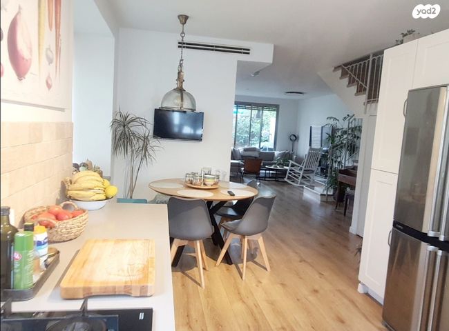 נאות הראשונים