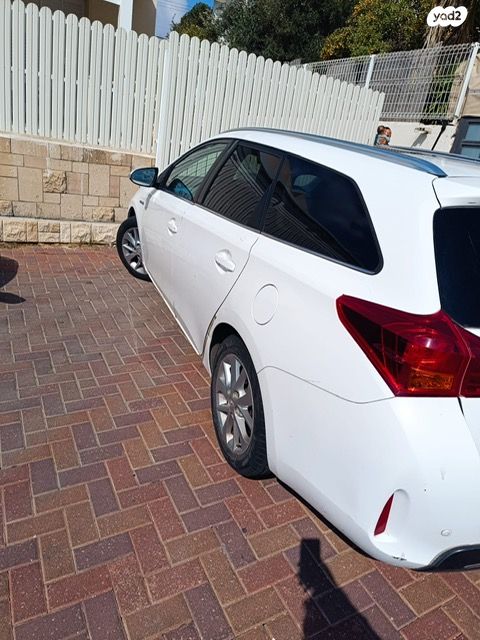 מודעת רכב טויוטה אוריס