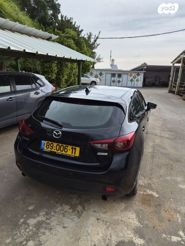 מודעת רכב מאזדה 3