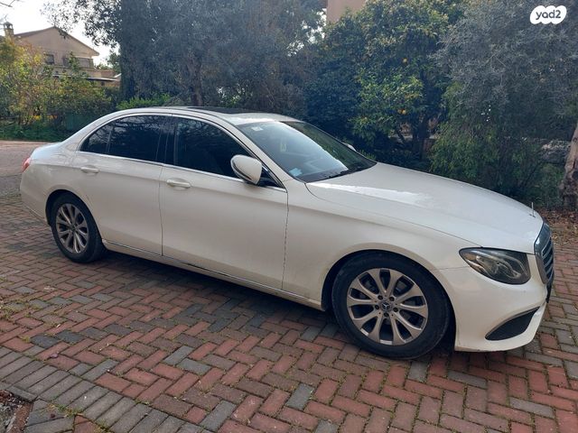 מודעת רכב מרצדס-בנץ E-class