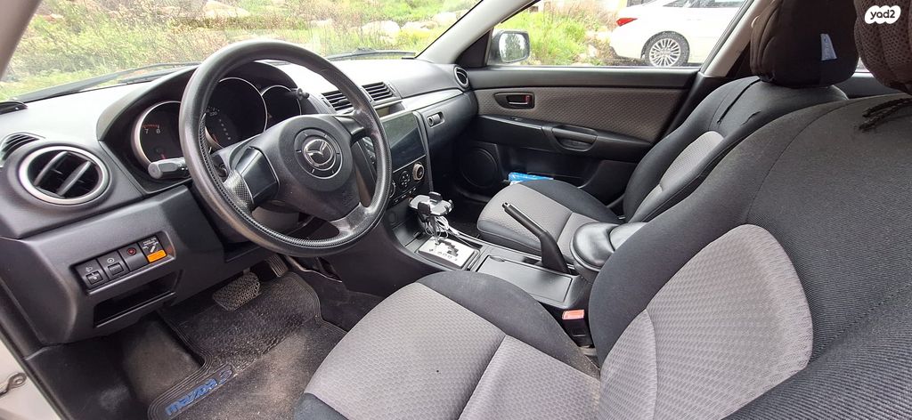 מודעת רכב מאזדה 3