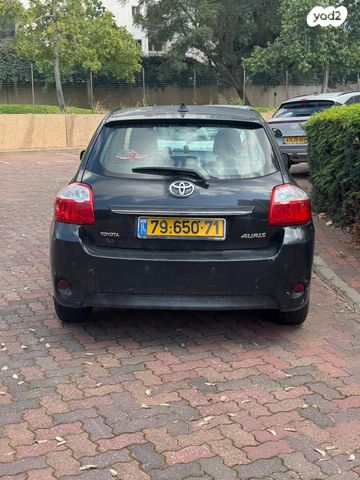 מודעת רכב טויוטה אוריס