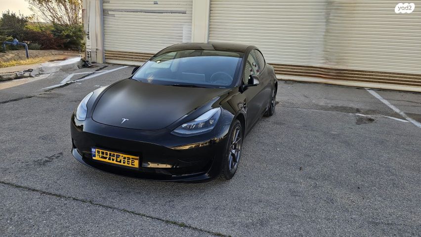 מודעת רכב טסלה מודל 3