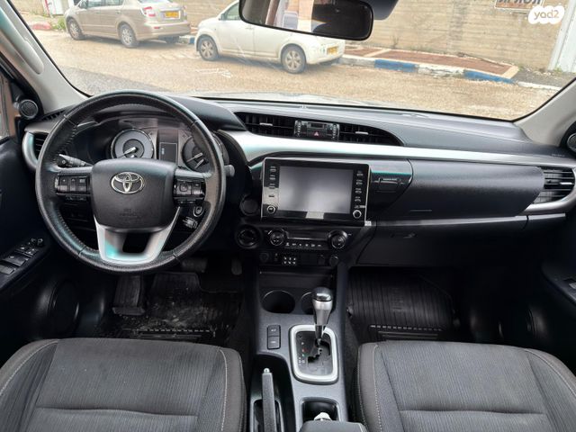 מודעת רכב טויוטה היילקס 2