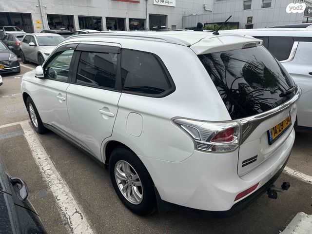 מודעת רכב מיצובישי אאוטלנדר 2