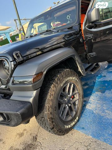 מודעת רכב ג'יפ רנגלר