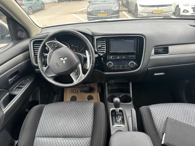 מודעת רכב מיצובישי אאוטלנדר 1