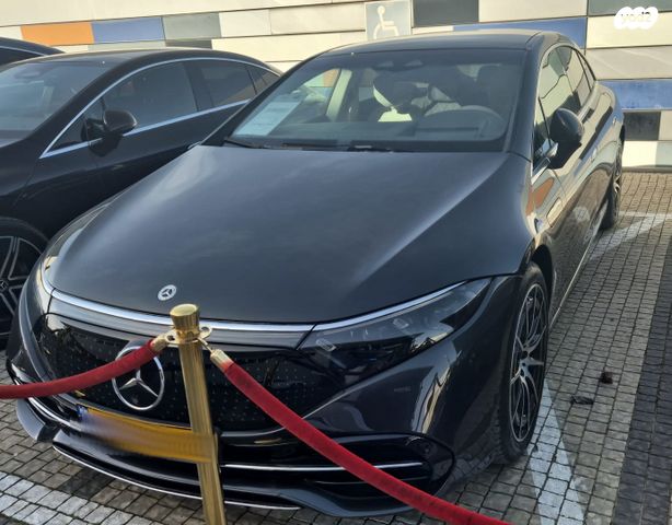 מודעת רכב מרצדס-בנץ EQS