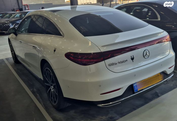 מודעת רכב מרצדס-בנץ EQS 2