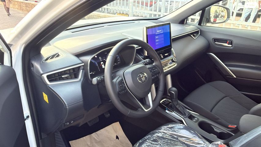 מודעת רכב טויוטה קורולה קרוס 1