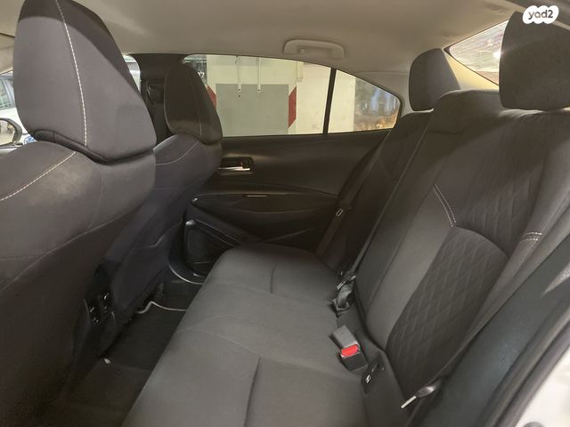 מודעת רכב טויוטה קורולה 2