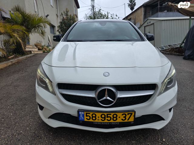 מודעת רכב מרצדס-בנץ CLA