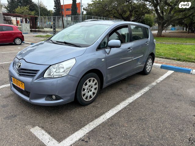 מודעת רכב טויוטה ורסו